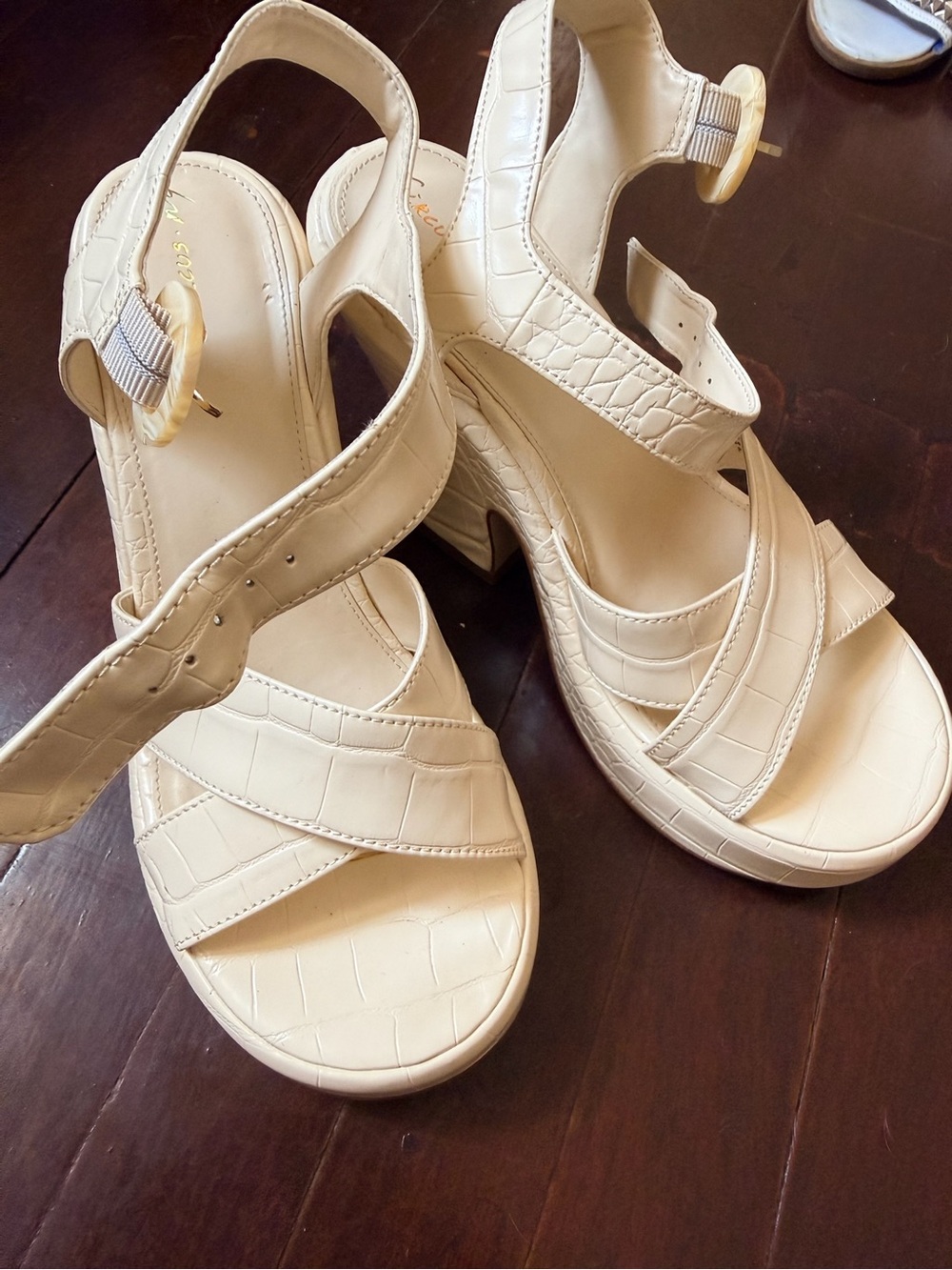 Circus by Sam Edelman Cream Croc-Embossed Platform Sandals